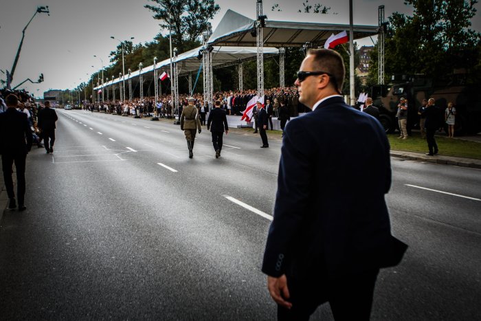  Wielka Defilada Niepodległości. SOP ochrania Prezydenta RP.